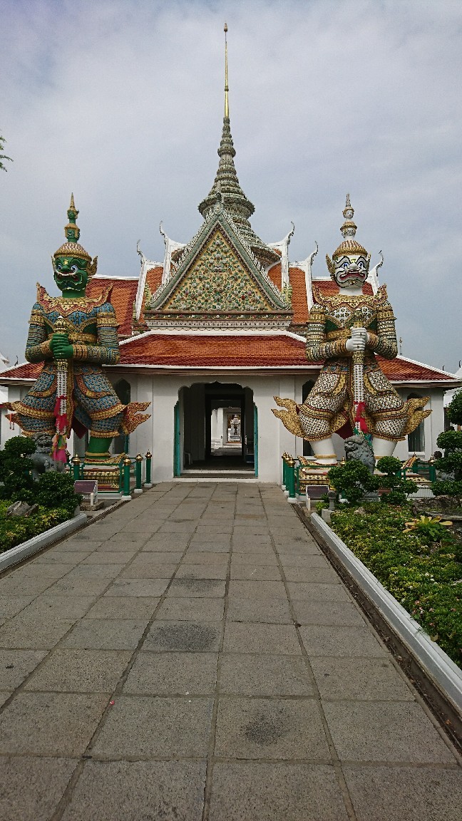 タイ三大寺院巡り_b0237229_22295319.jpg
