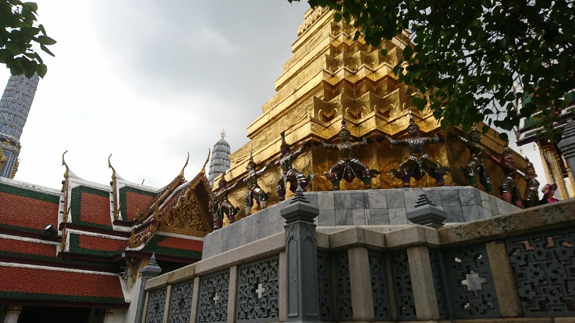 タイ三大寺院巡り_b0237229_22325194.jpg