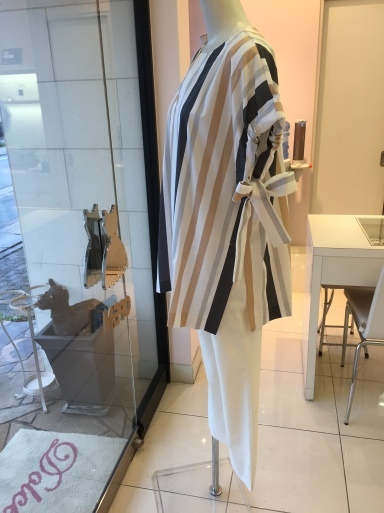 お洒落なチュニック_c0223630_18271918.jpg
