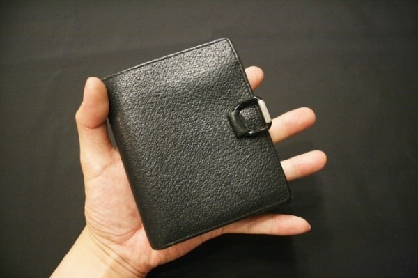 2018ヨーロッパ買い付け後記5 遅くなってしまったので簡単に GUCCIお財布。HERMESブレスレット。_f0180307_02462273.jpg