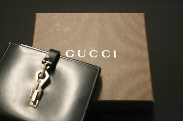 2018ヨーロッパ買い付け後記5 遅くなってしまったので簡単に GUCCIお財布。HERMESブレスレット。_f0180307_02503964.jpg