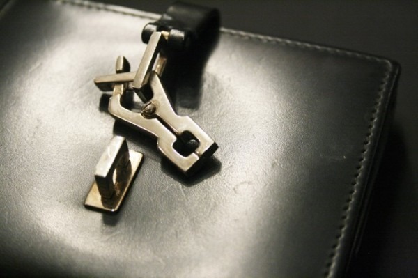 2018ヨーロッパ買い付け後記5 遅くなってしまったので簡単に GUCCIお財布。HERMESブレスレット。_f0180307_02504204.jpg