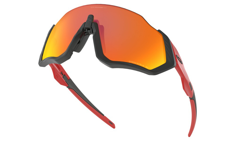 OAKLEY(オークリー)2018年春・新作スポーツパフォーマンスサングラスFLIGHTJACKET(フライトジャケット)&FIELDJACKET(フィールドジャケット)発売開始!_c0003493_12395046.jpg