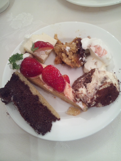 アルカサール迎賓館川越 いちごスイーツブッフェ C ｂ ケーキバイキング ベーグルな日々