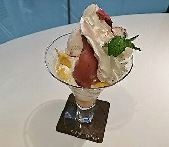 f0303594_22163700.jpg