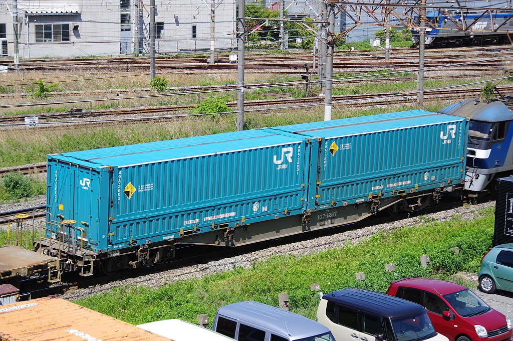 f0203926_2213443.jpg