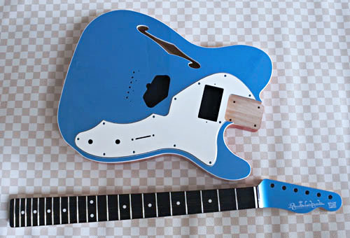 オーダーものを含むGuitar × 4種の塗装が完了です!_e0053731_17364450.jpg