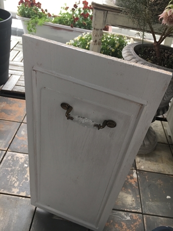 ほぼ100均の材料で!トイレのプチ改装 タンクレス風にDIY(2)_e0237680_12121442.jpg
