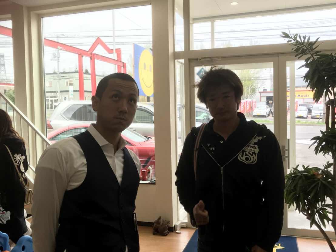 5月2日(水)みんなで書きます♪本店ぶろぐー♪T様ランクル200エルフォードカスタム納車!グッチーバースディ―☆ ランクル ハマー アルファード トミーレンタカー受付中!!_b0127002_16281714.jpg
