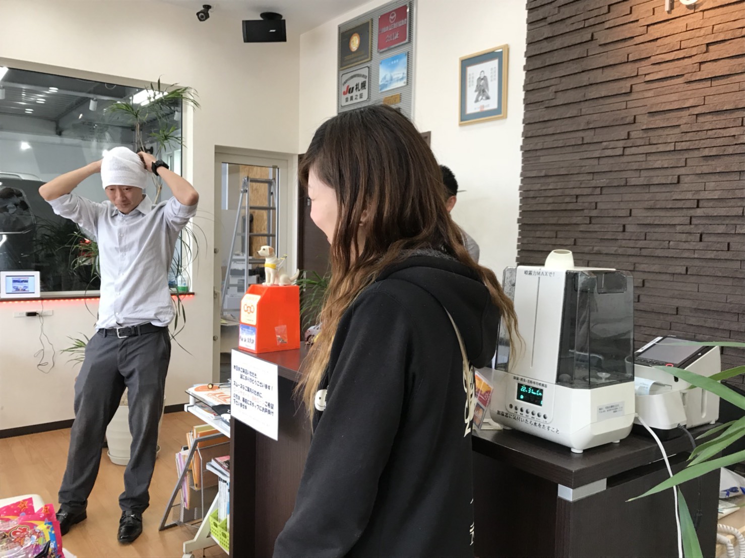 5月2日(水)みんなで書きます♪本店ぶろぐー♪T様ランクル200エルフォードカスタム納車!グッチーバースディ―☆ ランクル ハマー アルファード トミーレンタカー受付中!!_b0127002_16311555.jpg