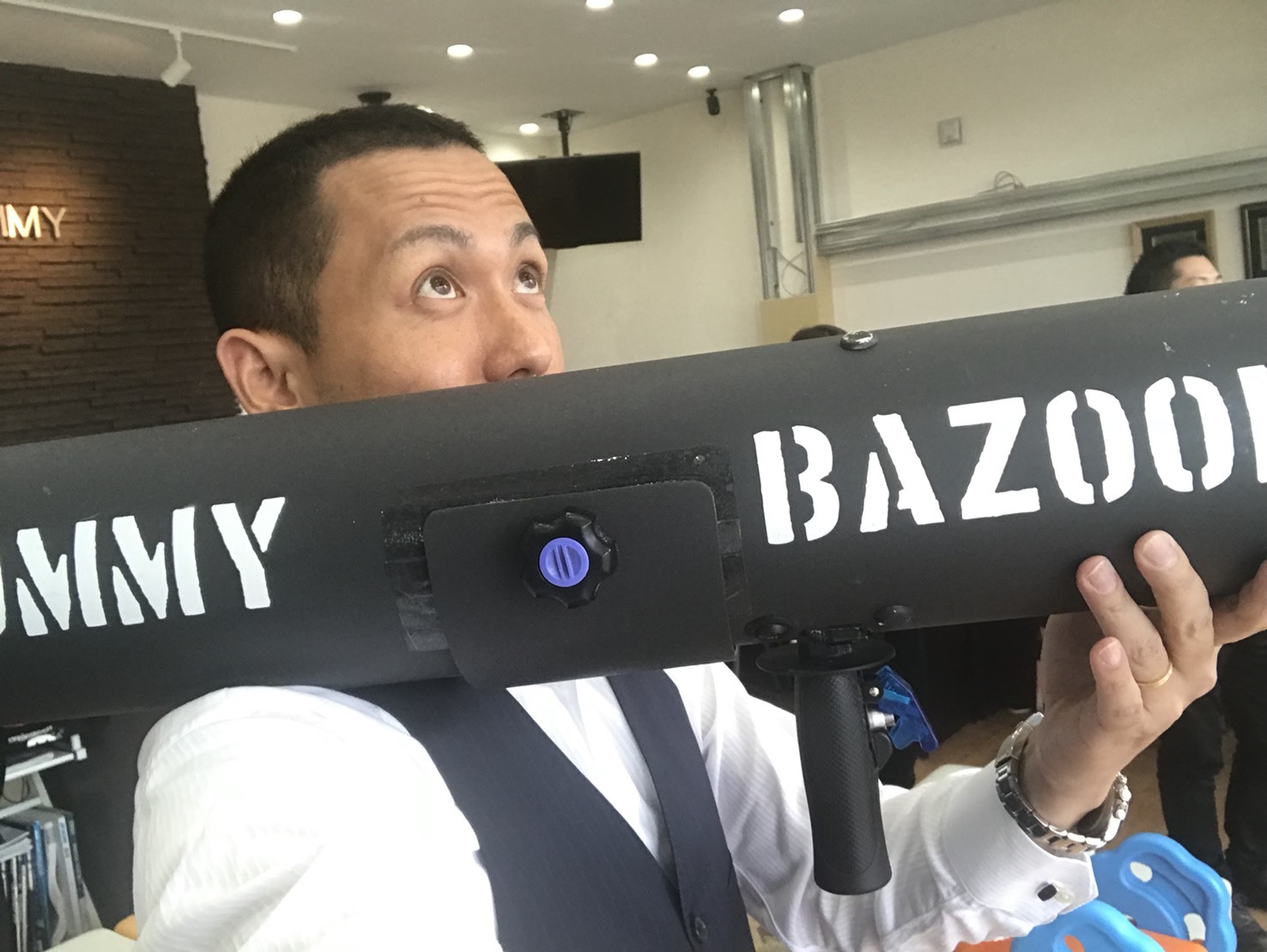 5月2日(水)みんなで書きます♪本店ぶろぐー♪T様ランクル200エルフォードカスタム納車!グッチーバースディ―☆ ランクル ハマー アルファード トミーレンタカー受付中!!_b0127002_16424636.jpg