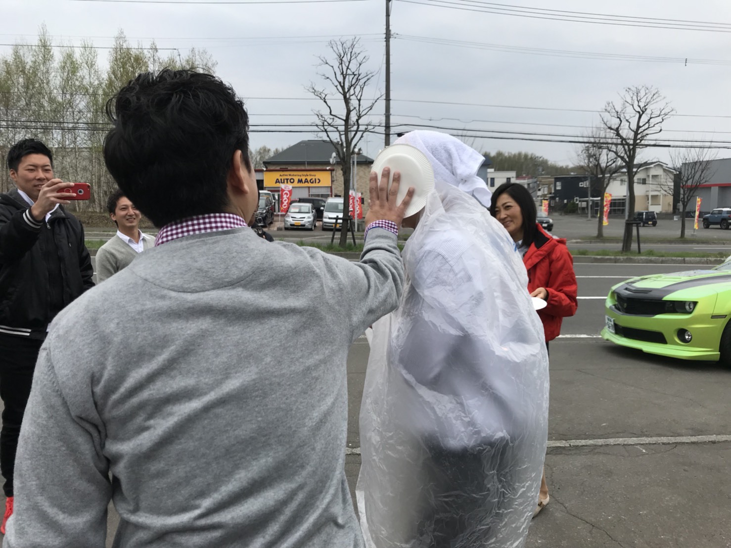 5月2日(水)みんなで書きます♪本店ぶろぐー♪T様ランクル200エルフォードカスタム納車!グッチーバースディ―☆ ランクル ハマー アルファード トミーレンタカー受付中!!_b0127002_16500148.jpg