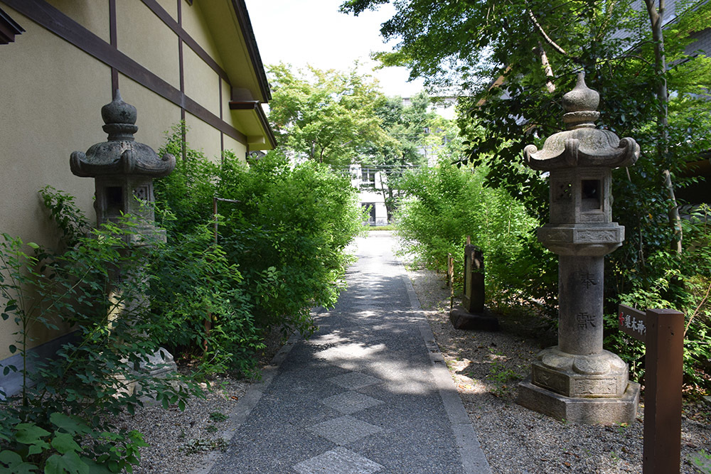 幕末京都逍遥　その６６　「梨木神社」_e0158128_19192669.jpg