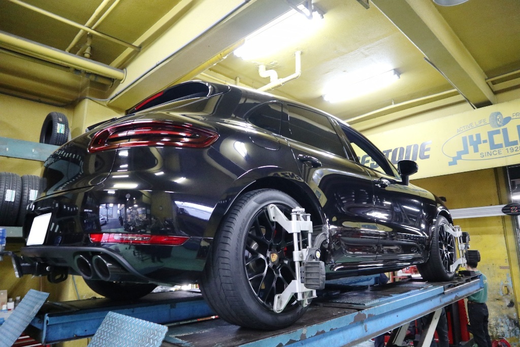 ポルシェ・マカンGTS、ローダウンです。_e0188729_10461373.jpg