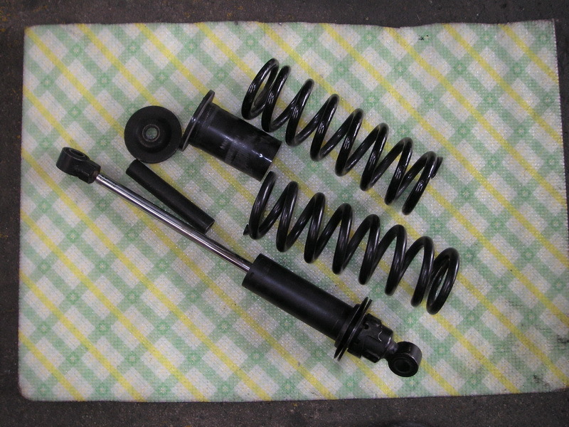 BMW RType モノサスのローダウンスプリング_e0218639_09563358.jpg