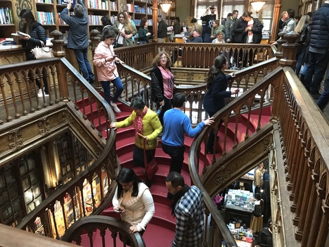 レロ・エ・イルマオン☆ハリーポッターの舞台のモデル?な書店_c0212604_5412197.jpg