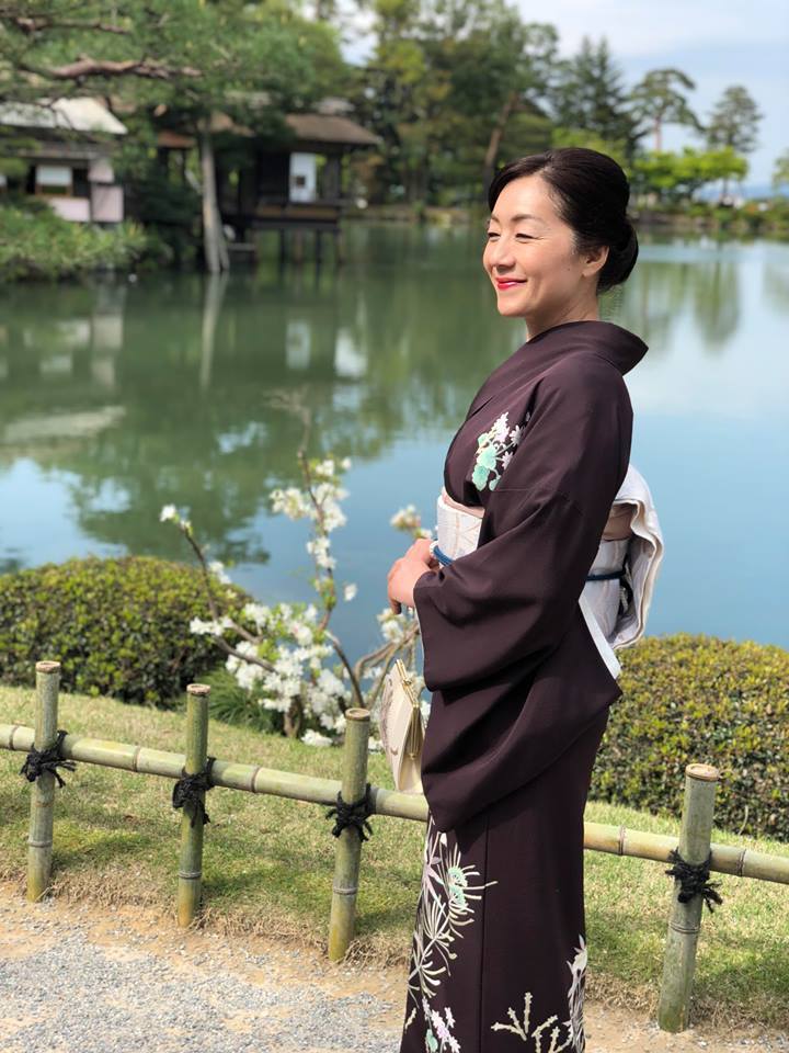 兼六園に映える加賀友禅_b0151911_08494048.jpg