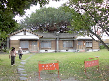 a0019212_11035037.jpeg