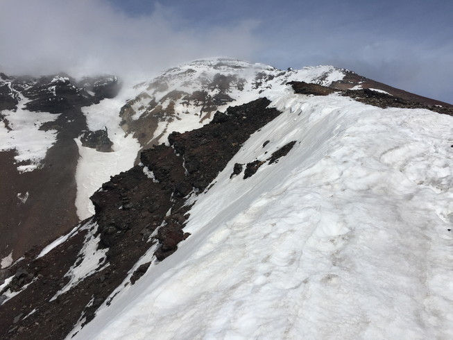 2018年5月 『大雪旭岳、地獄谷を滑る』 May 2018 \"Mt Taisetsu-Asahidake, Ski in Volcano\"_c0219616_10083618.jpg