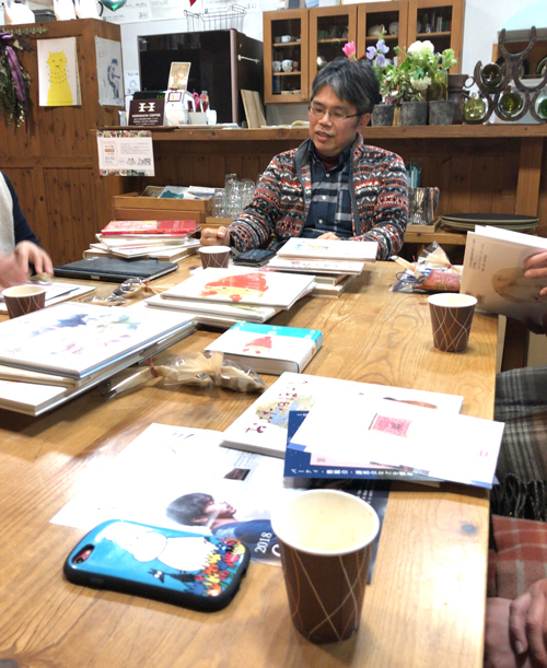大人のための絵本講座2018 第2回目 のご案内 「はなのすきなうし」_a0017350_05175361.jpg
