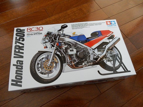 VFR750R[RC30]① 〜製作開始〜 : WhiteDog工房