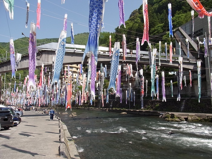 ＧＷの旅　～　杖立温泉　３,５００匹の鯉のぼり　～_e0071319_06414421.jpg