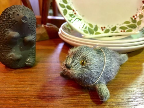 【動物モチーフ】アザラシちりばめました【ヴィンテージ雑貨】_f0326751_01163155.jpg