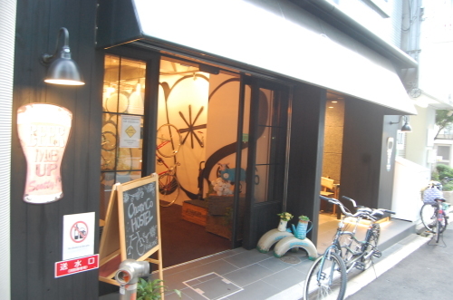 大阪 バイク＆ベッド CharinCo HOSTEL OSAKA_e0030353_08382167.jpg