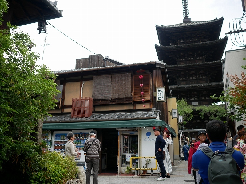 塔をめざす_e0374932_15153660.jpg