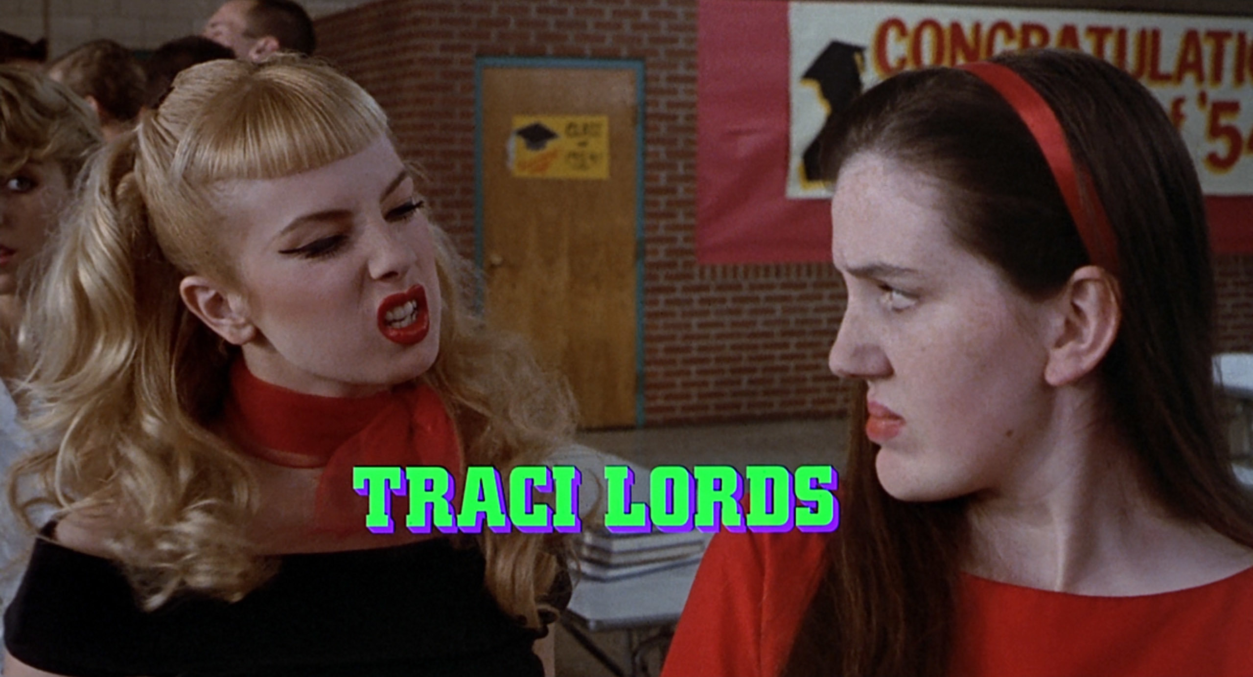 トレイシー・ローズ（Traci Lords）「クライ・ベイビー」（1990）・・・オープニング_e0042361_16340211.jpg