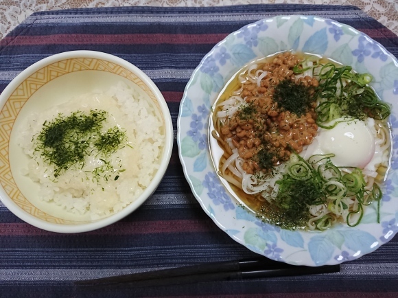 5/7 紀文 糖質0グラム麺 & とろろ飯 & コーンフレーク_b0042308_11032911.jpg
