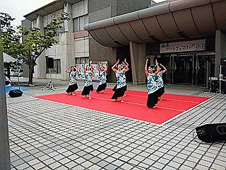 f0363122_09544607.gif