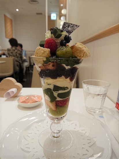 資生堂パーラーでパフェ食べてきました ご飯 時々一人旅 資生堂パーラーでパフェ食べてきました ご飯 時々一人旅
