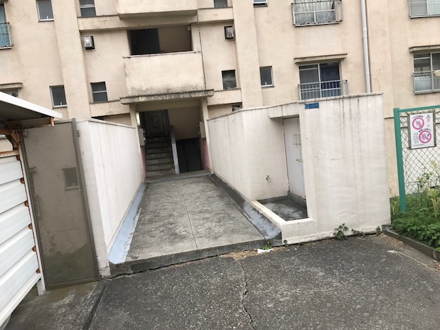 太平工業社宅_a0019032_993596.jpg