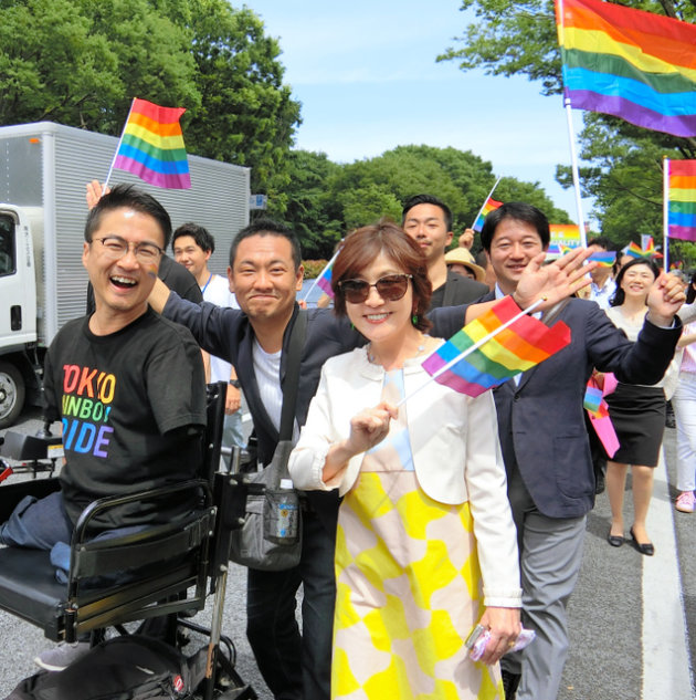 LGBTパレード野党党首ら 反安倍 自民稲田呉越同舟レインボーだけに色眼鏡で見られちゃうよ(笑)_e0178641_23254762.jpg