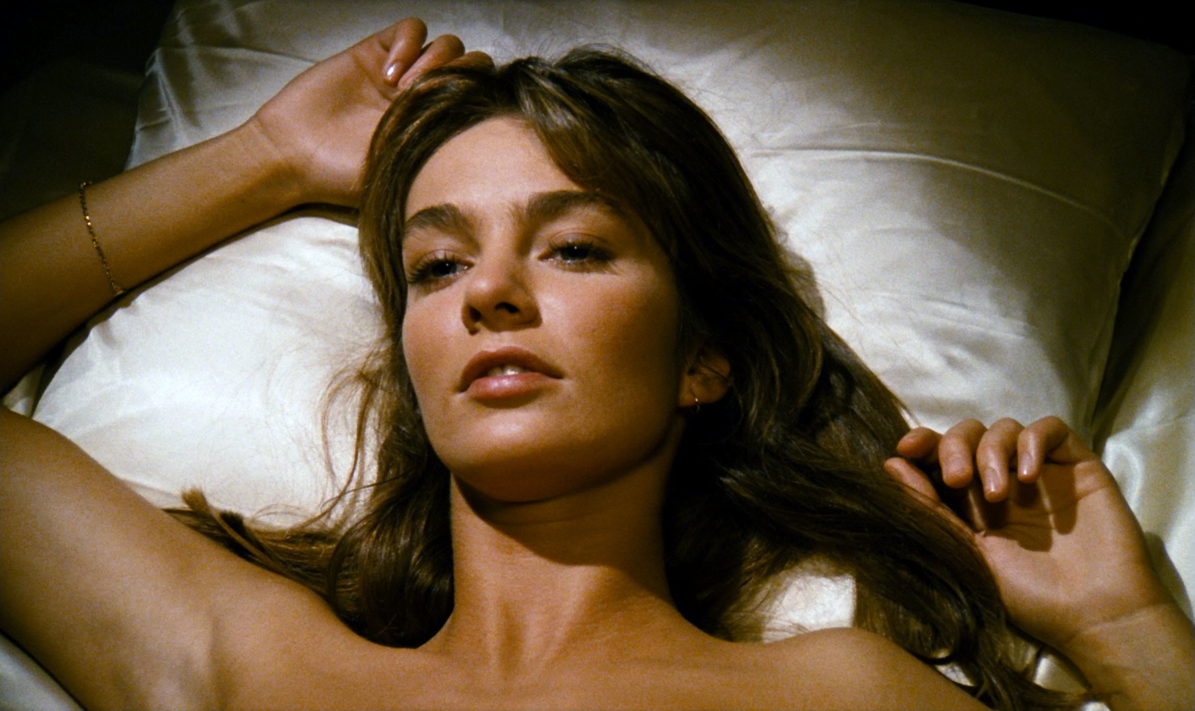アンヌ・パリロー（Anne Parillaud）「危険なささやき」（1981）其の弐_e0042361_16124365.jpg