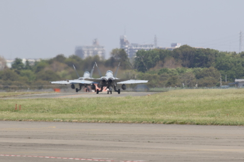 米海軍厚木基地と上毛電鉄春のイベント　厚木基地日米親善春まつり④米軍機　2018.04.21_d0187275_09124880.jpg