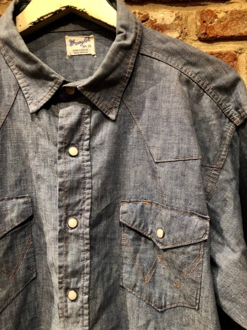 Late 1960s \" Wrangler - script tag - \" 100% cotton VINTAGE Chambray WESTERN SHIRTS ._d0172088_17041855.jpg