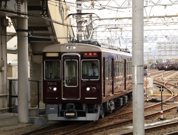 阪急7012F リニュアル 試運転_d0202264_16471931.jpg