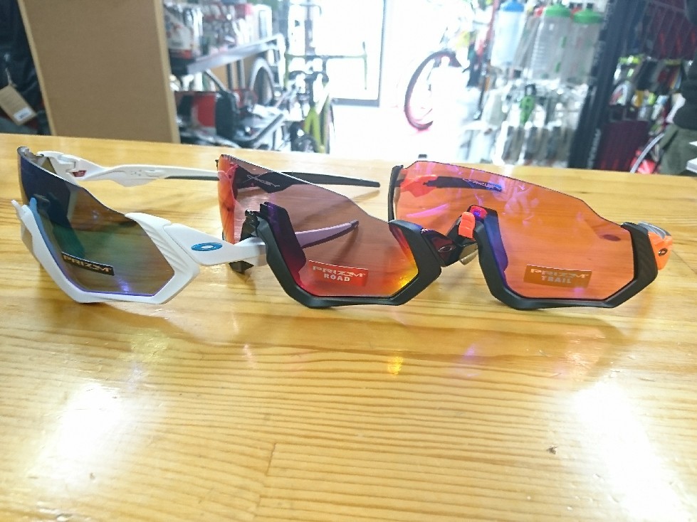 OAKLEY FLIGHT JACKET入荷しました_b0282021_13020889.jpg