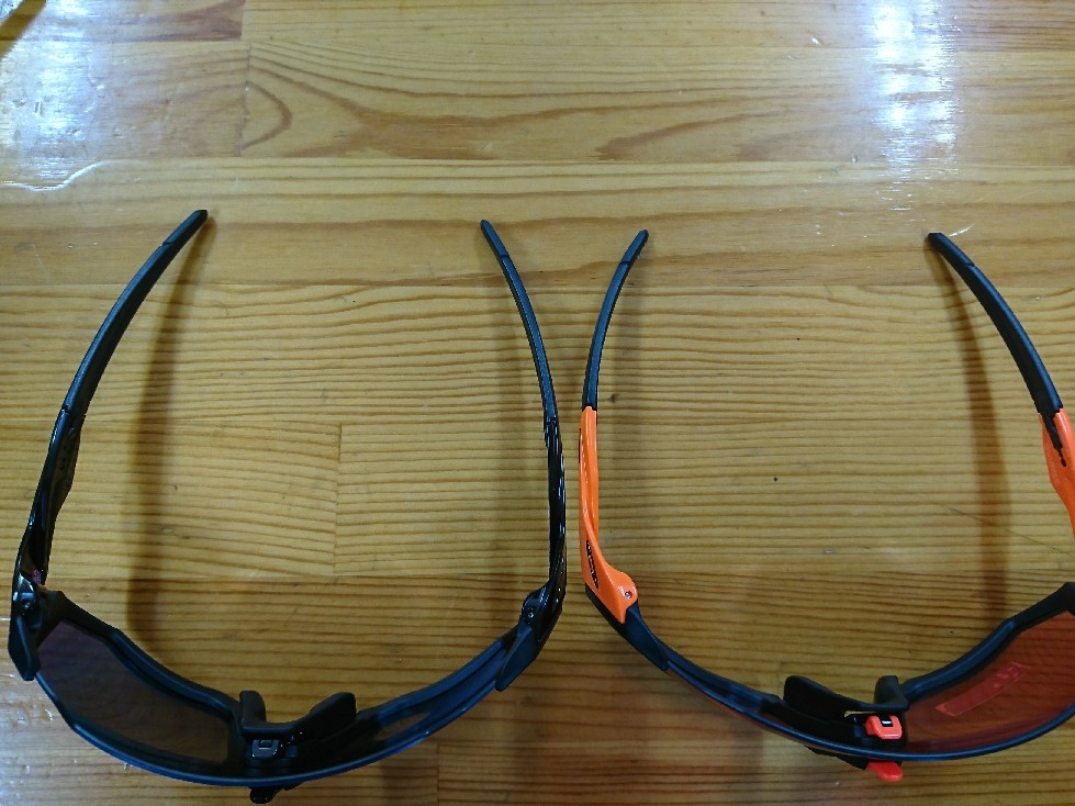 OAKLEY FLIGHT JACKET入荷しました_b0282021_13021797.jpg