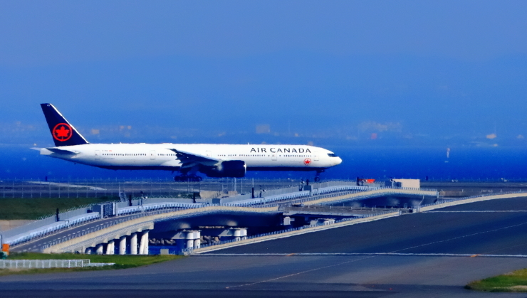 05月09日 羽田空港ｄ滑走路に着陸カナダ航空機 小さな旅で観た情景
