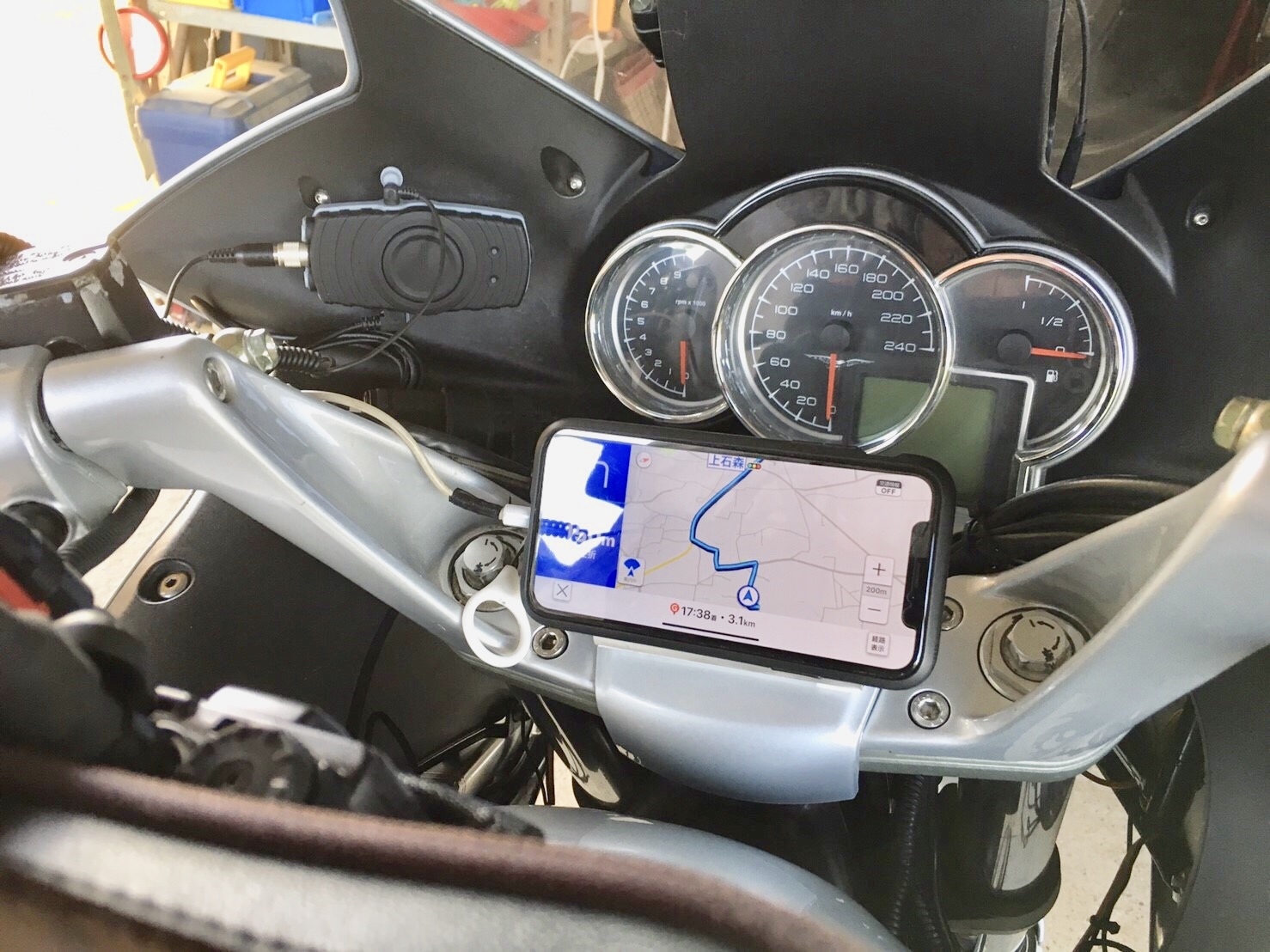 スマホホルダー自作でコクピット周り完成 Moto Guzziとhondaのバイクライフ