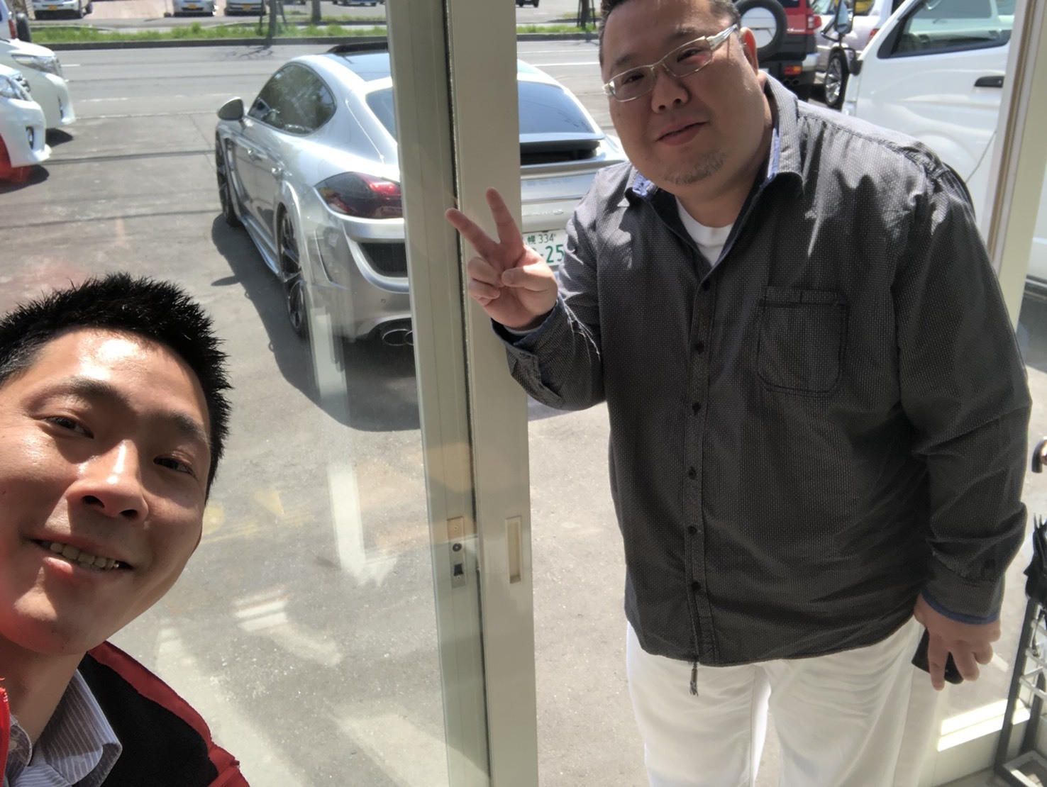 5月11日(金)本店ブログ♬ランドクルーザー200 ディーゼル ベンツ レクサス 自社ローン ローンサポート_b0127002_15352736.jpg