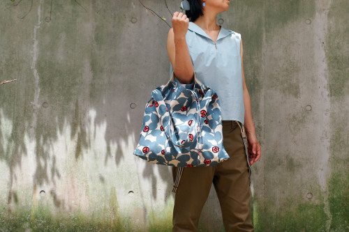 「wear bag 」マチが付いて新登場!_e0243765_10000404.jpg