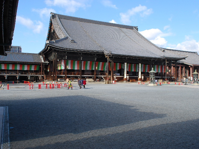 京都市下京区の東本願寺御影堂・阿弥陀堂(明治モダン建築探訪・番外編)_f0142606_03204845.jpg