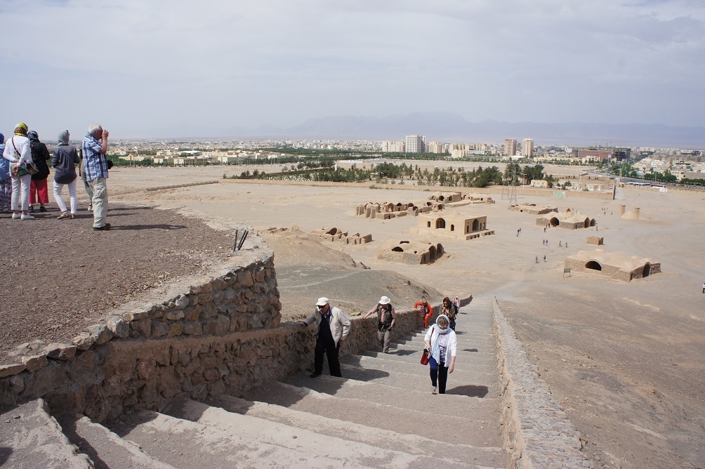 イランの旅 ⑨沈黙の塔とゾロアスター教寺院_b0112909_00363668.jpg