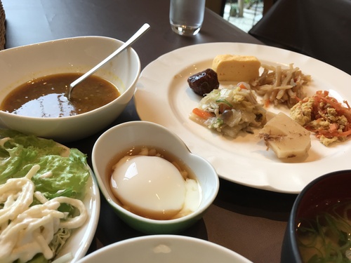 ホテルの朝食_f0054677_7315833.jpg