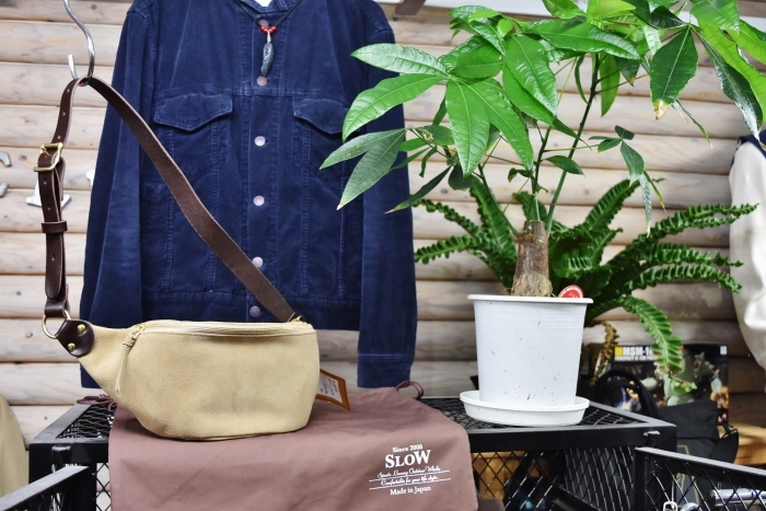 SLOW LEATHER SACOCHE (別注) & SLOW FUNNY BAG (別注)_d0152280_21050763.jpg
