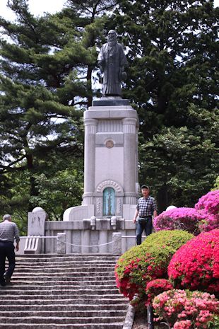 鶴峯公園のつつじ祭り♪_c0090198_20432826.jpg